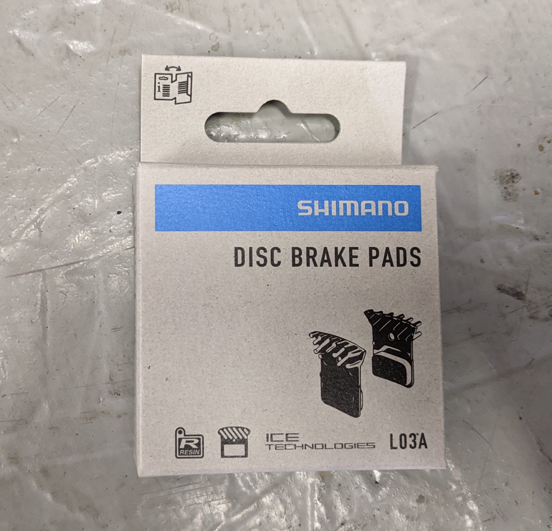 thumbnail image 2 of Shimano Brake Pads L03A Resin With Cooling Fins - Ciclobottega Bikeshop 2 of 11